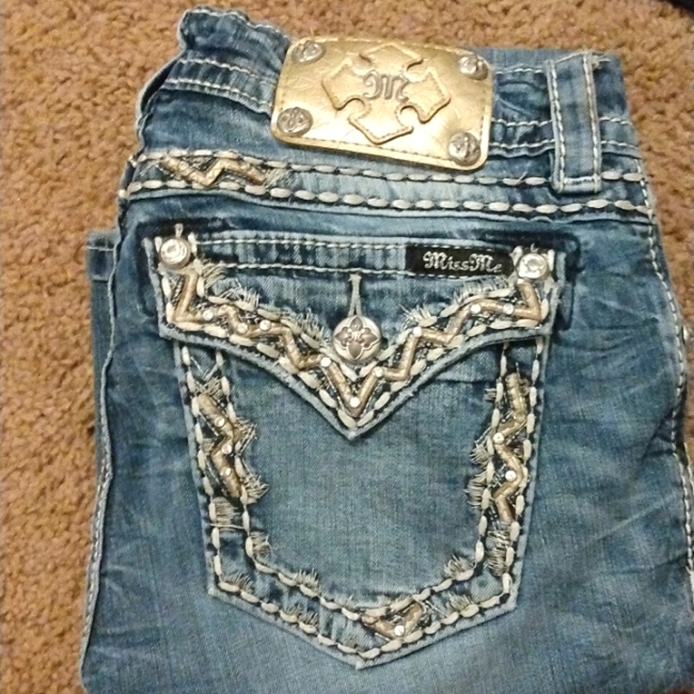 Miss me mid rise boot size 27 inseam 31